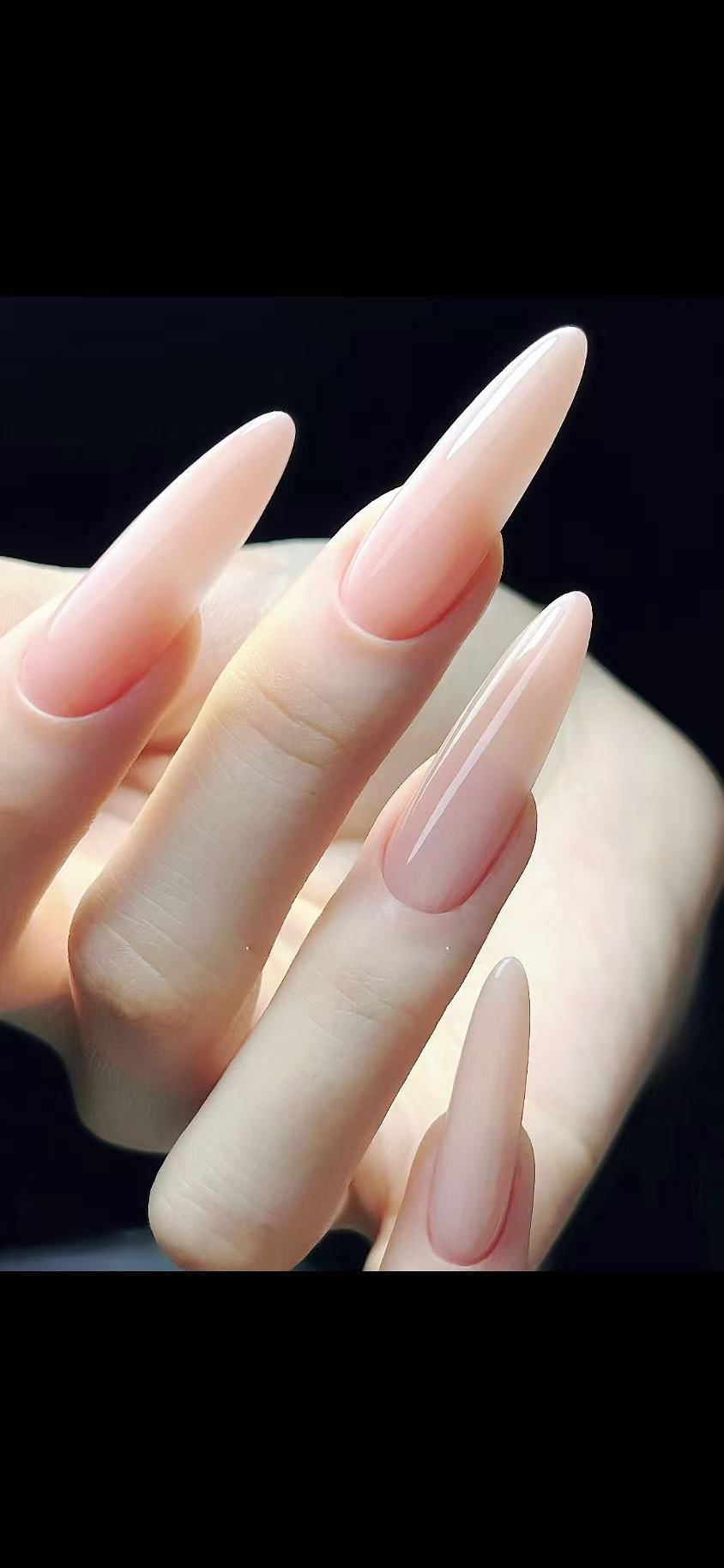 Elegant almond nails